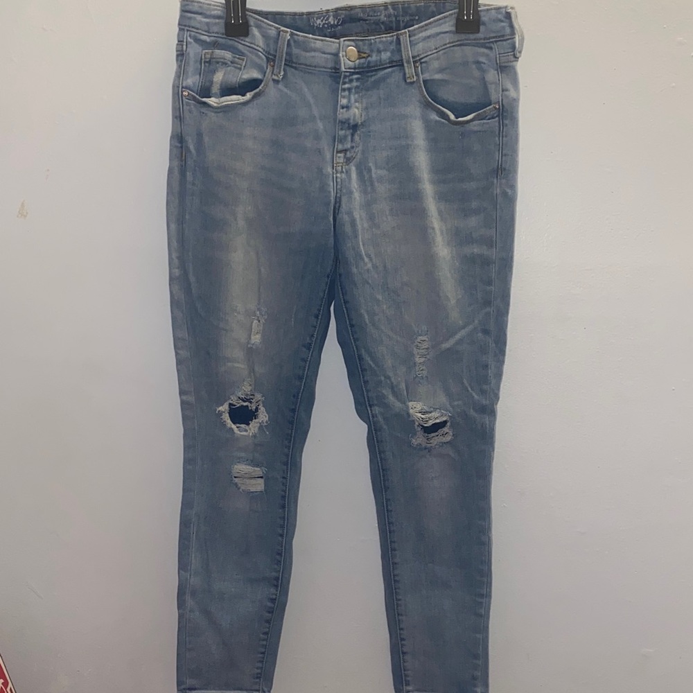 Trendy Distressed Light Blue Ankle Jeans